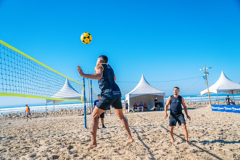 Bertioga abre temporada de inverno com competições esportivas na areia
