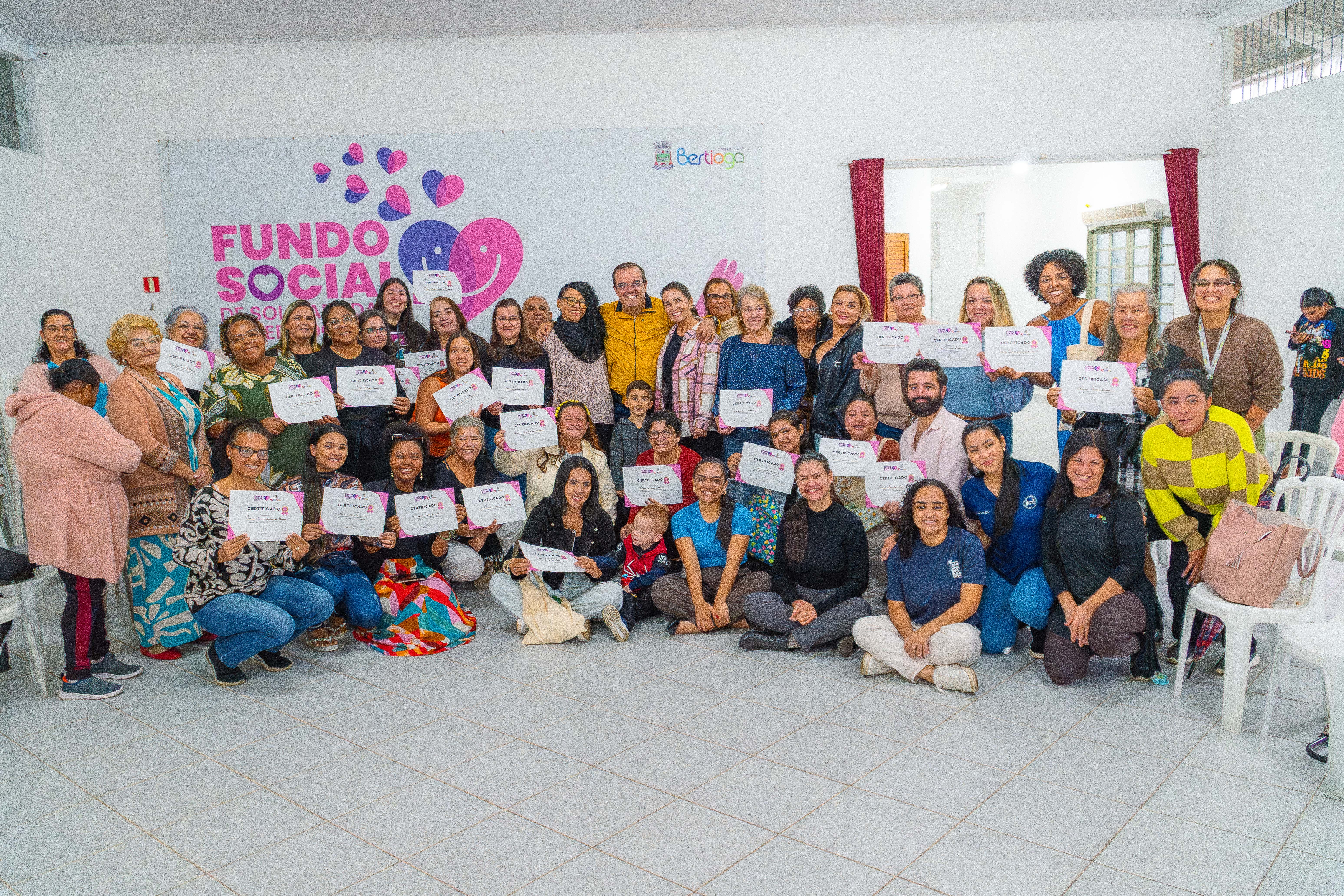 Fundo Social encerra primeira turma do curso de costura de Bertioga