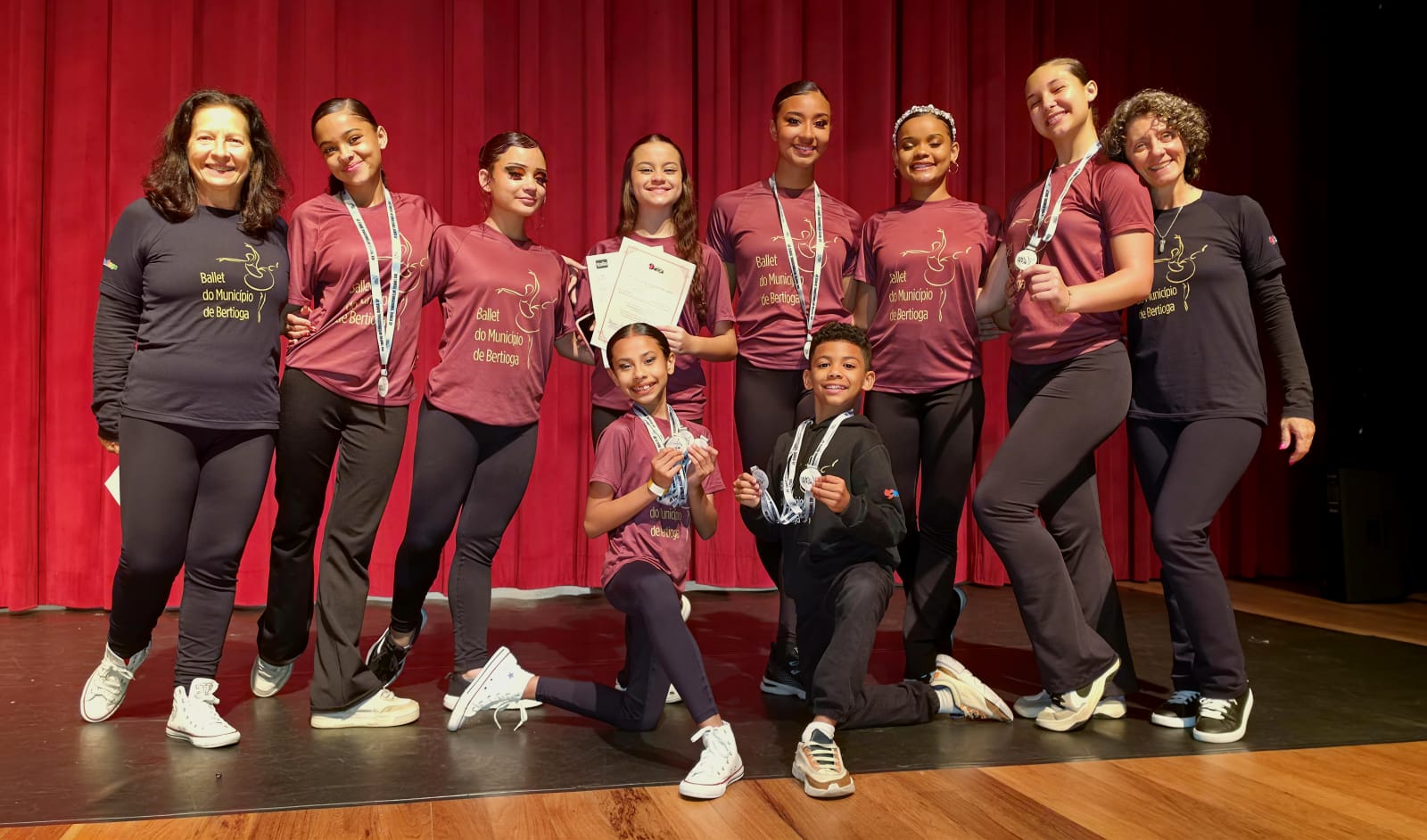 Ballet Municipal conquista seis premiações e quatro títulos especiais em festival internacional de dança