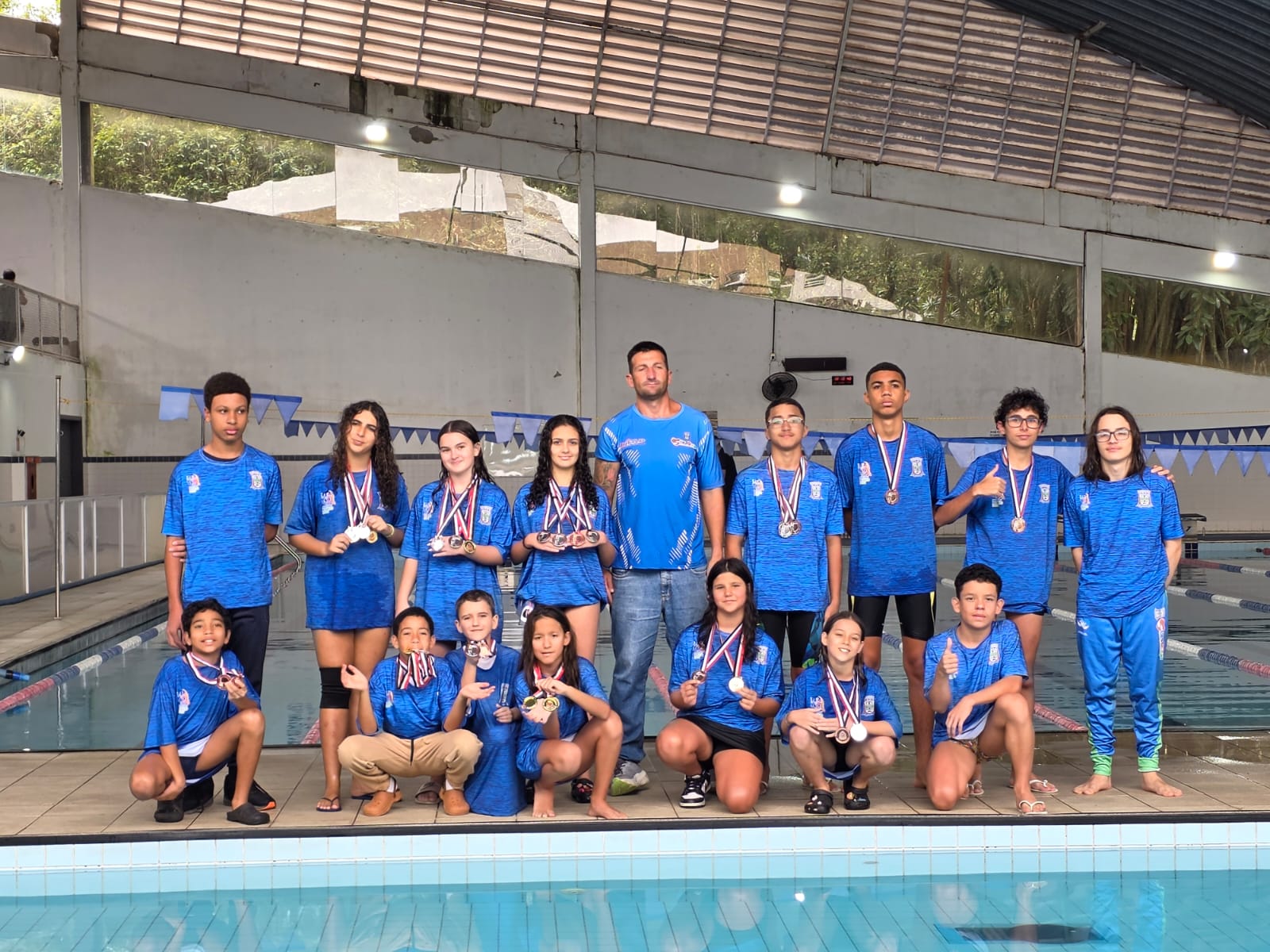 Alunos da Prefeitura de Bertioga conquistam 28 medalhas no Pro Natação 2026, em Itanhaém