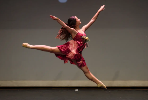 Bailarinos de Bertioga conquistam premiações durante festival internacional de dança