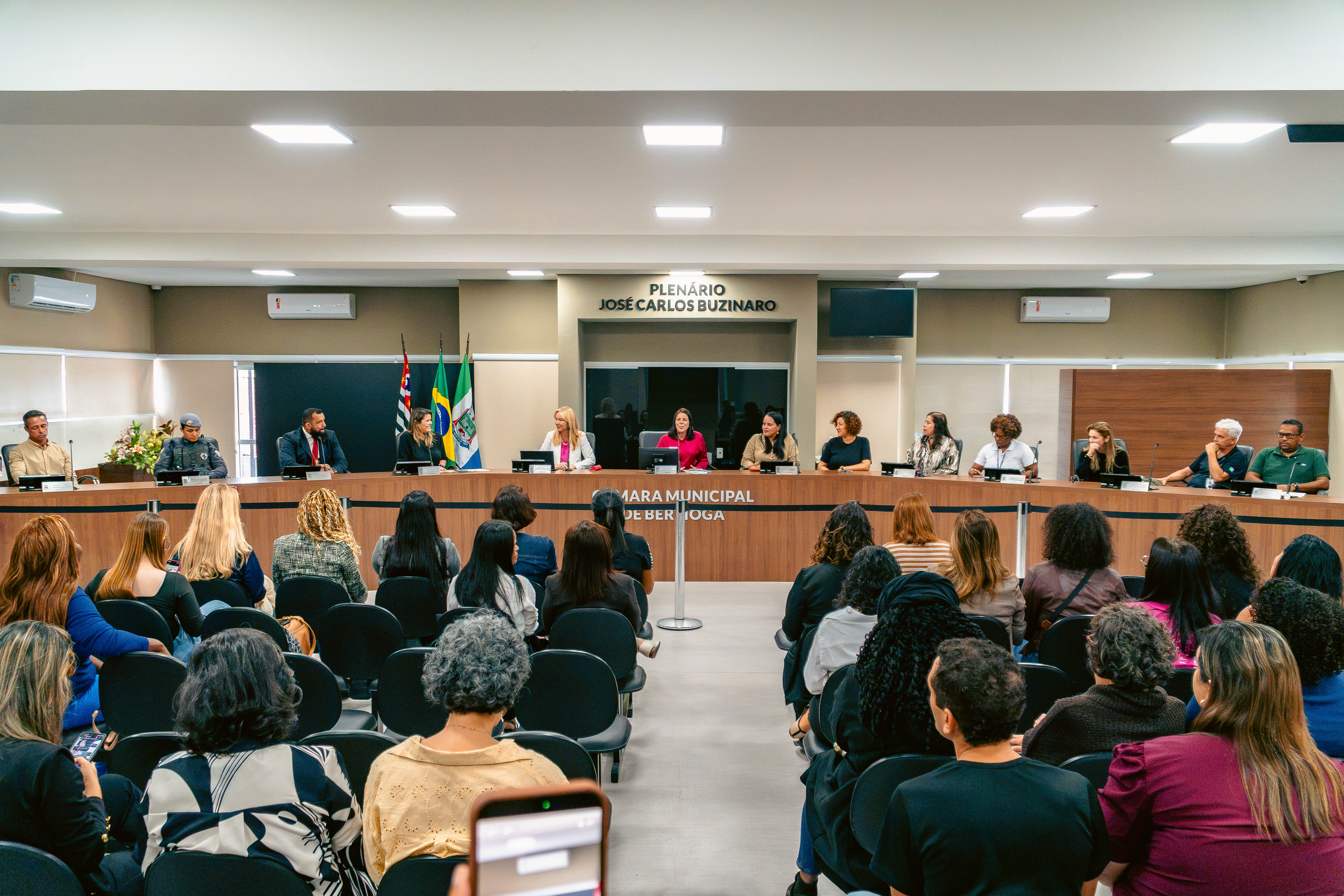Bertioga reúne autoridades regionais no 7º Encontro da Frente Mulher Baixada Santista