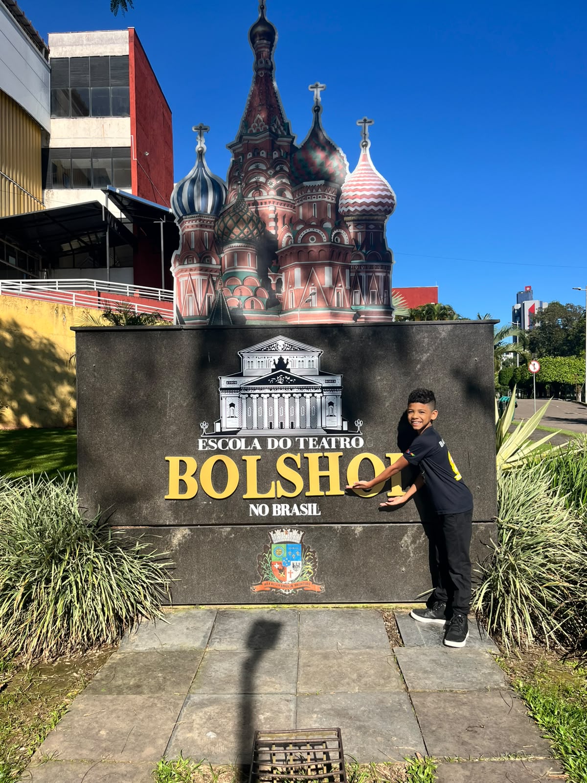 Aluno do Ballet Municipal de Bertioga conquista vaga na Escola do Teatro Bolshoi no Brasil